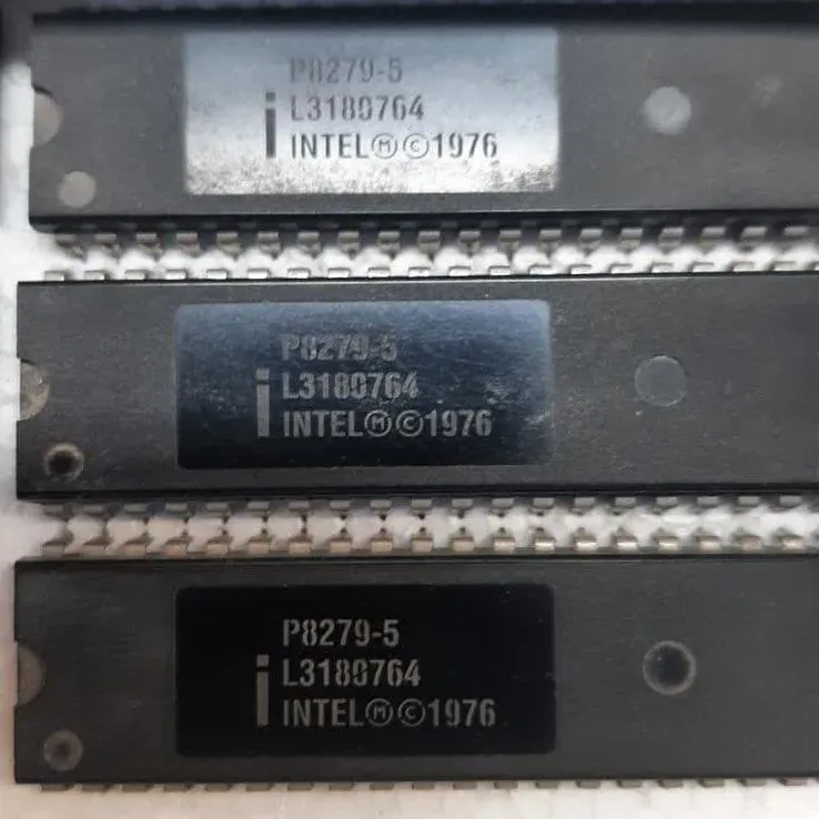 Intel 8279-5   KEYBOARD / DISPLAY INTERFACE