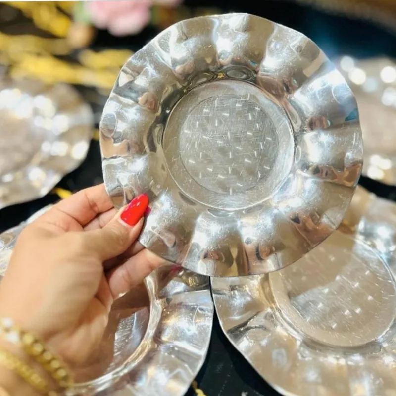 پیشدستی برنجی قدیمی