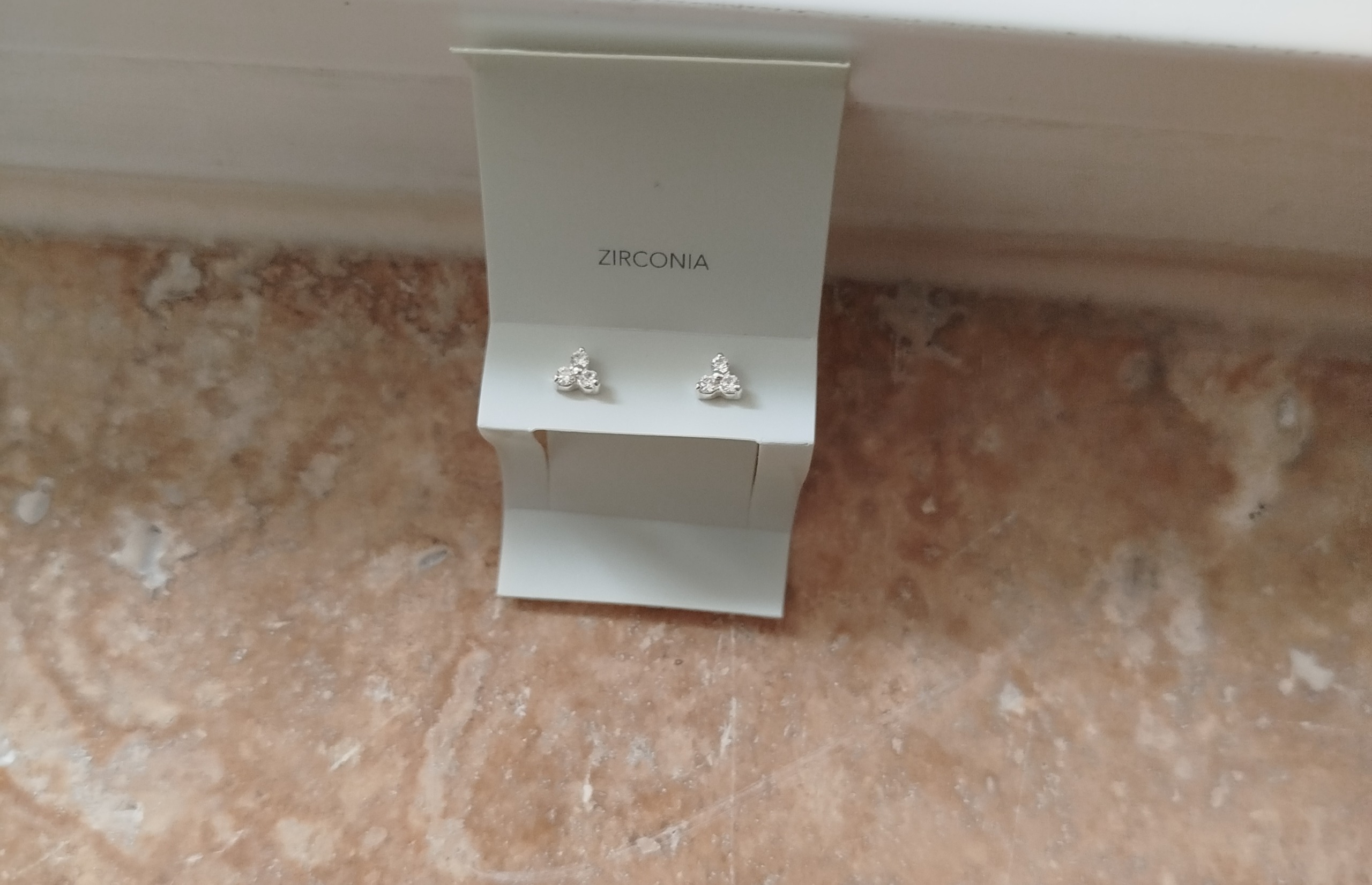 گوشواره نقره نگین دار