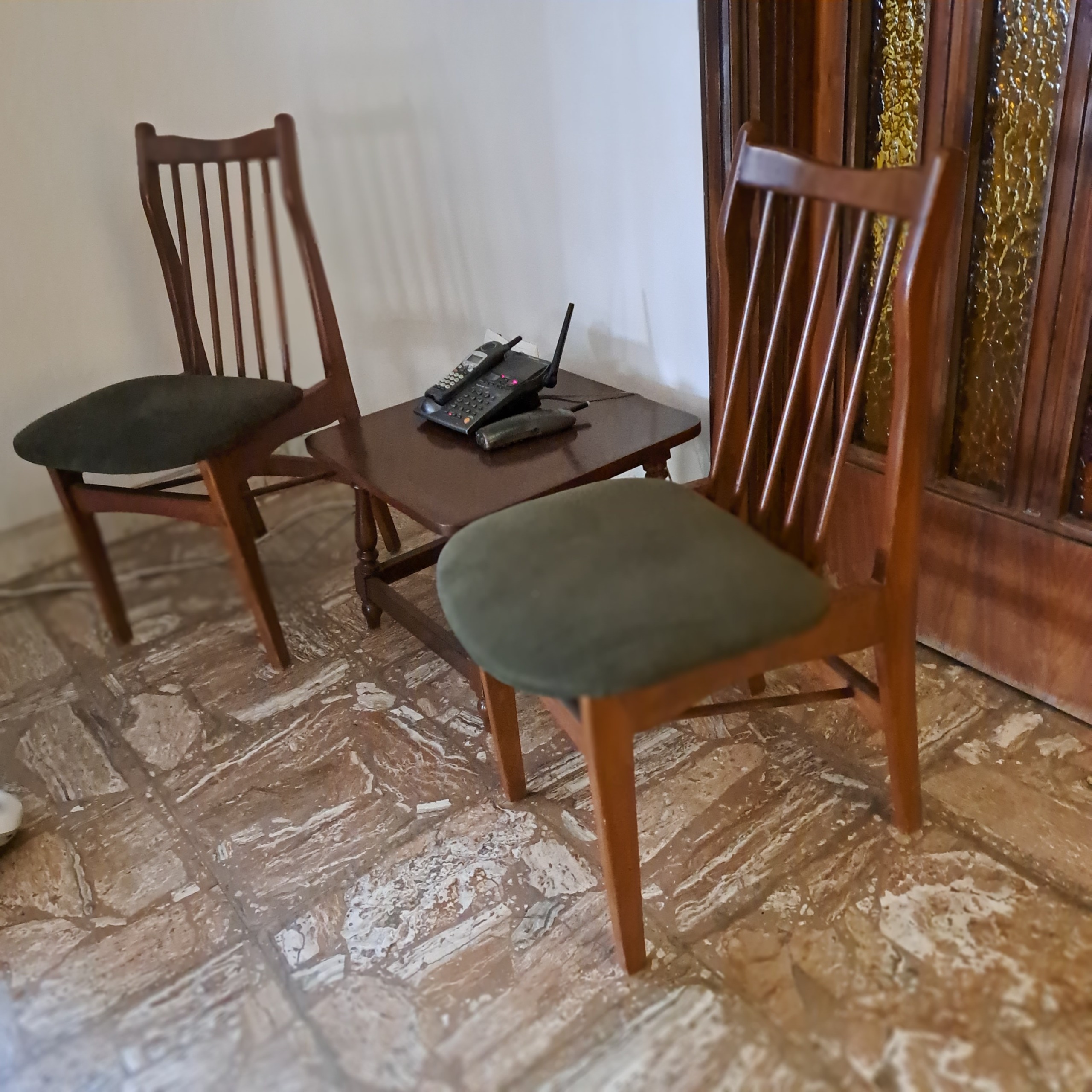 2عدد صندلی چوبی قدیمی ( دانمارکی )