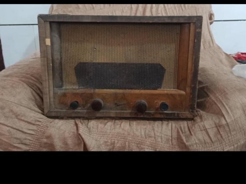 رادیو قدیمی قدمت بالا