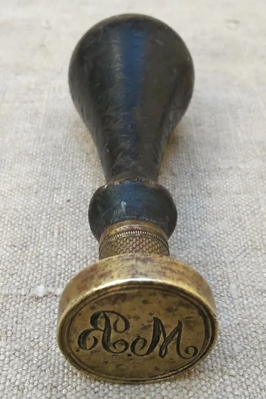 مهر خارجی چوبی و قدیمی MR