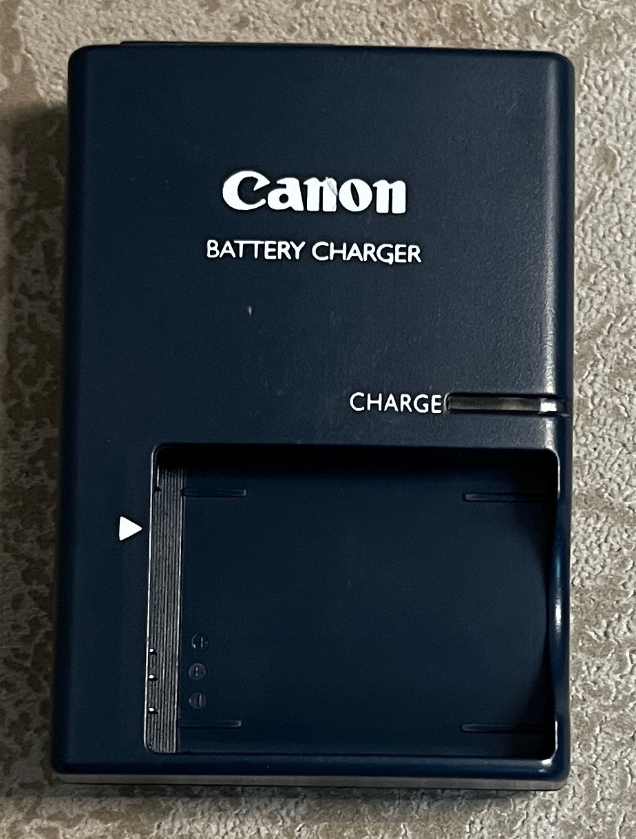 شارژر باتری دوربین کانن مدل CB-2LXE