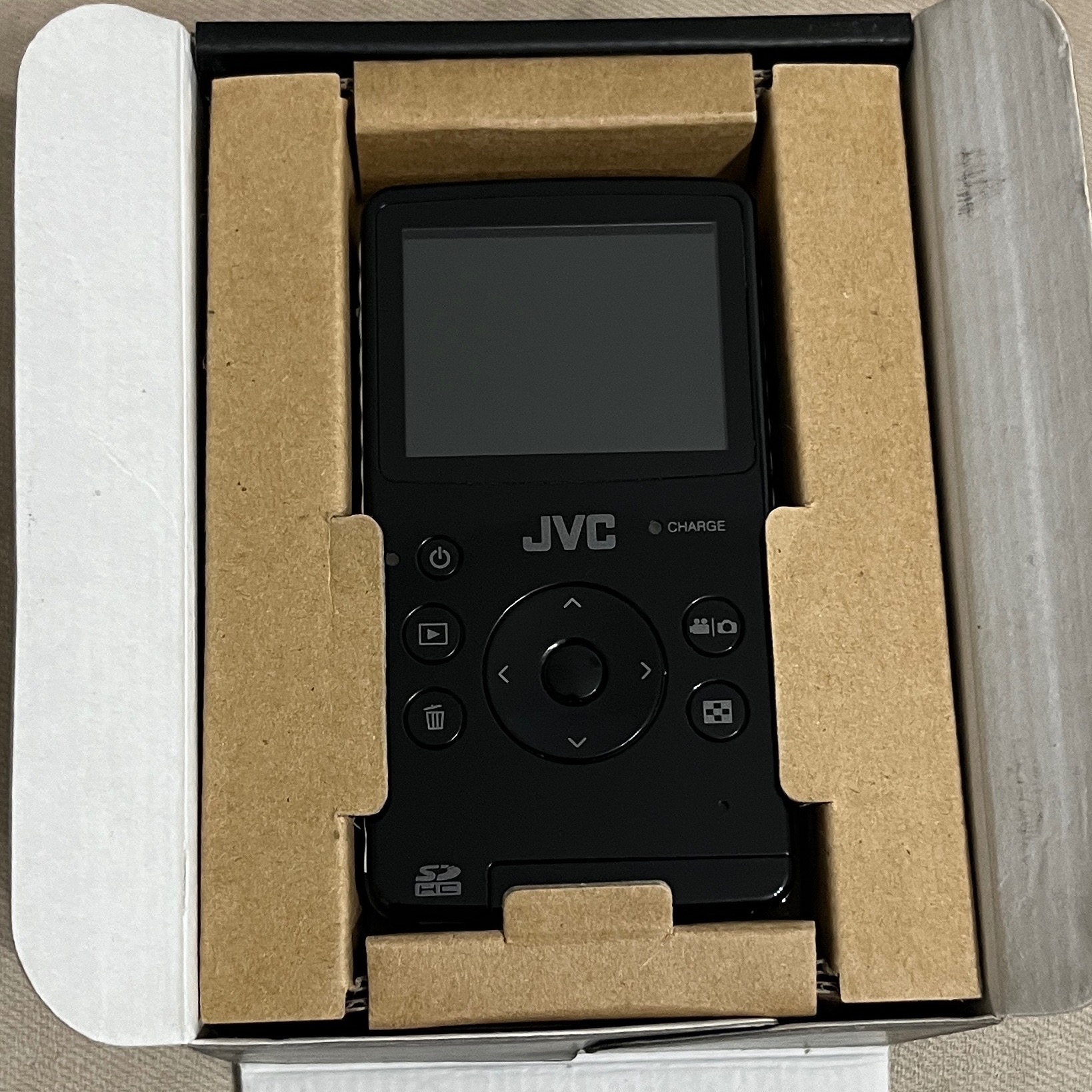 دوربین دیجیتال فیلمبرداری وعکاسی JVC GC-FM1