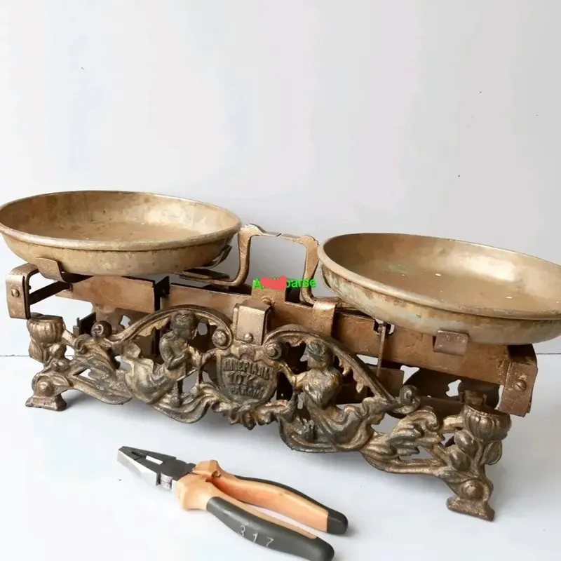 ترازو قدیمی طرح فرشته )توضیحات(