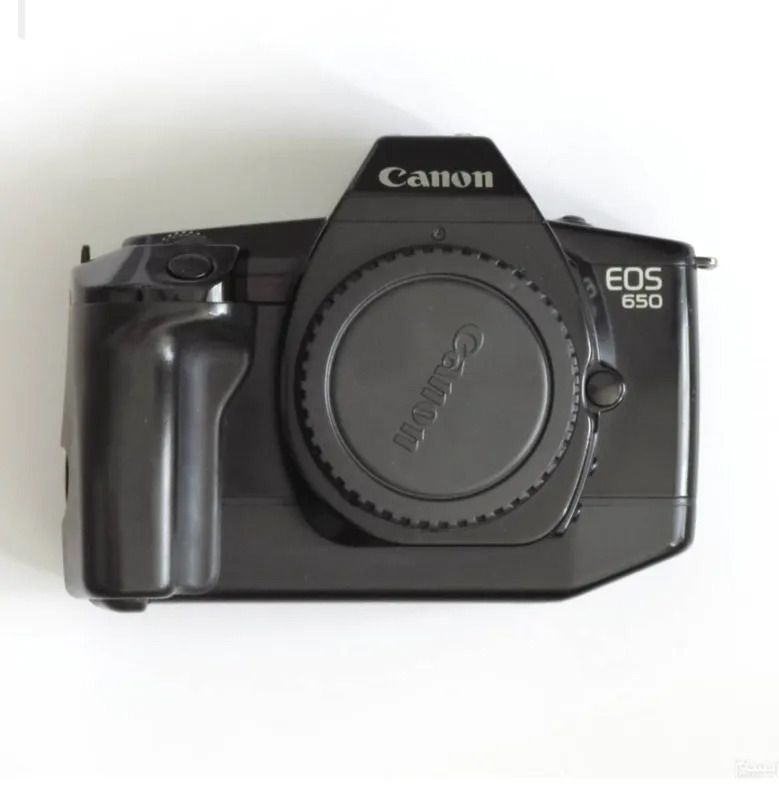 دوربین آنالوگ Canon 650