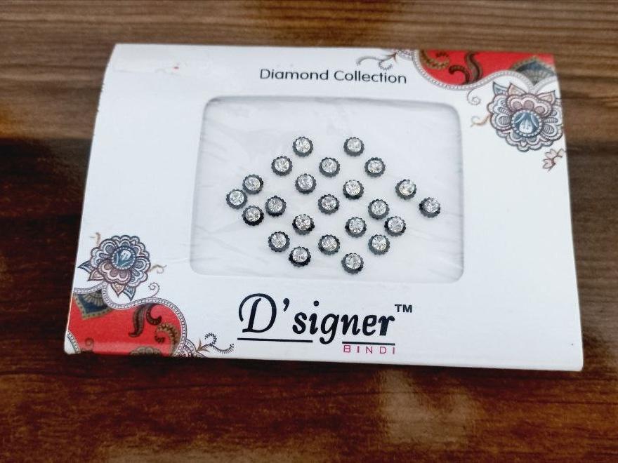 نگین چسبی صورت