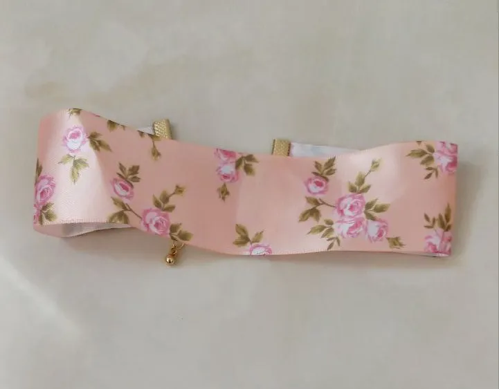 مزایده گردنبند چسبیده به گردن ( چوکر )