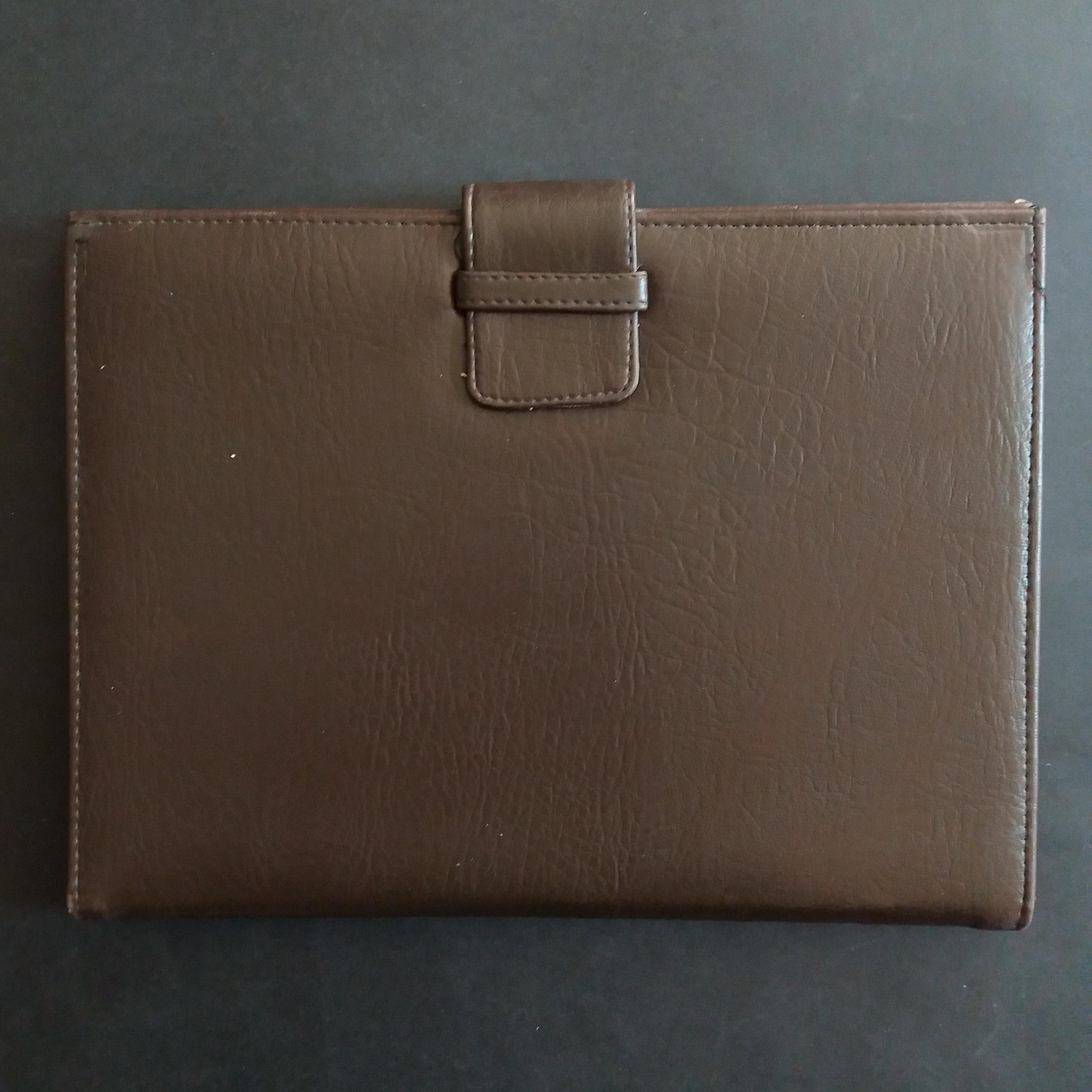 کلاسور چرمی قدیمی کلاسیک