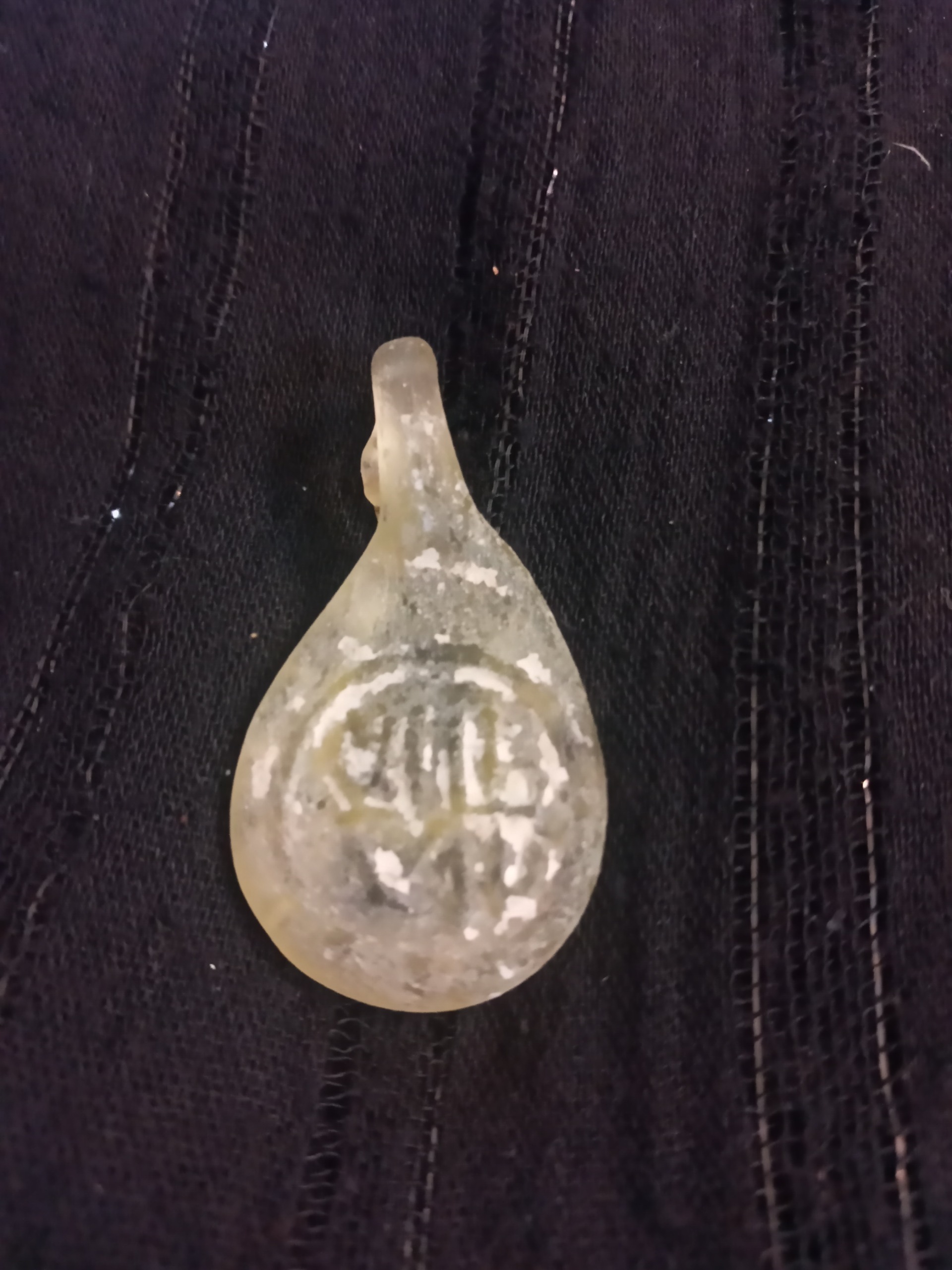 سه عدد گردن اویز