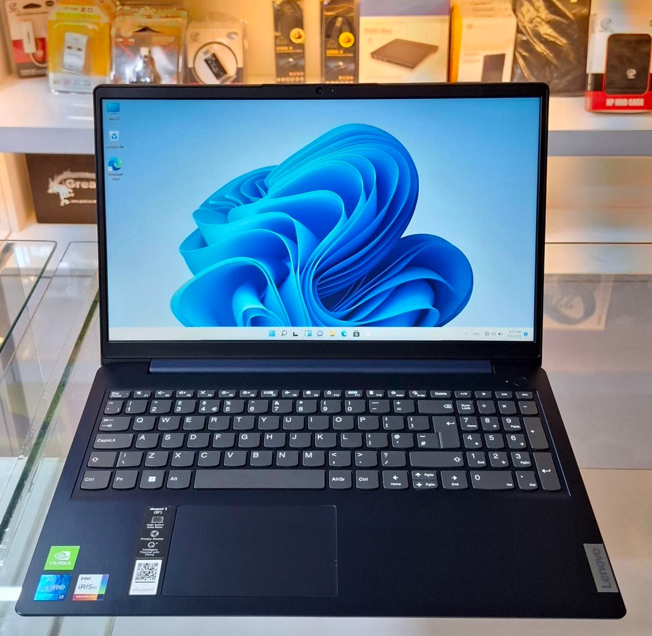 لپ تاپ Lenovo IdeaPad 3