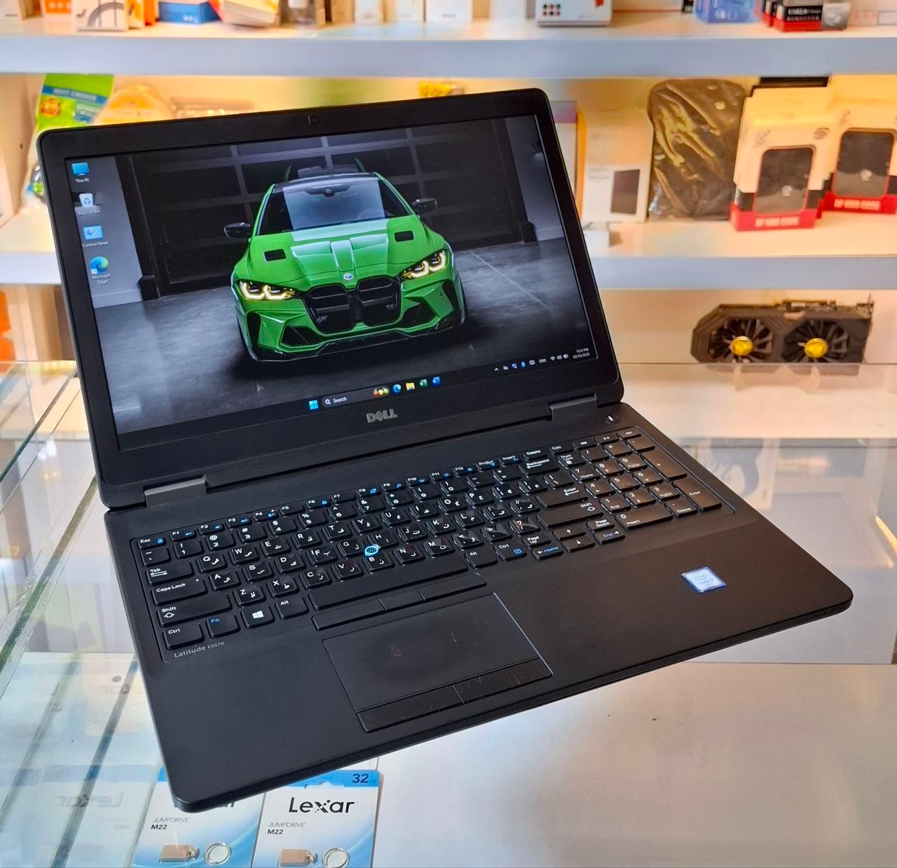 لپ تاپ Dell مخصوص کار مهندسی و دانشجویی