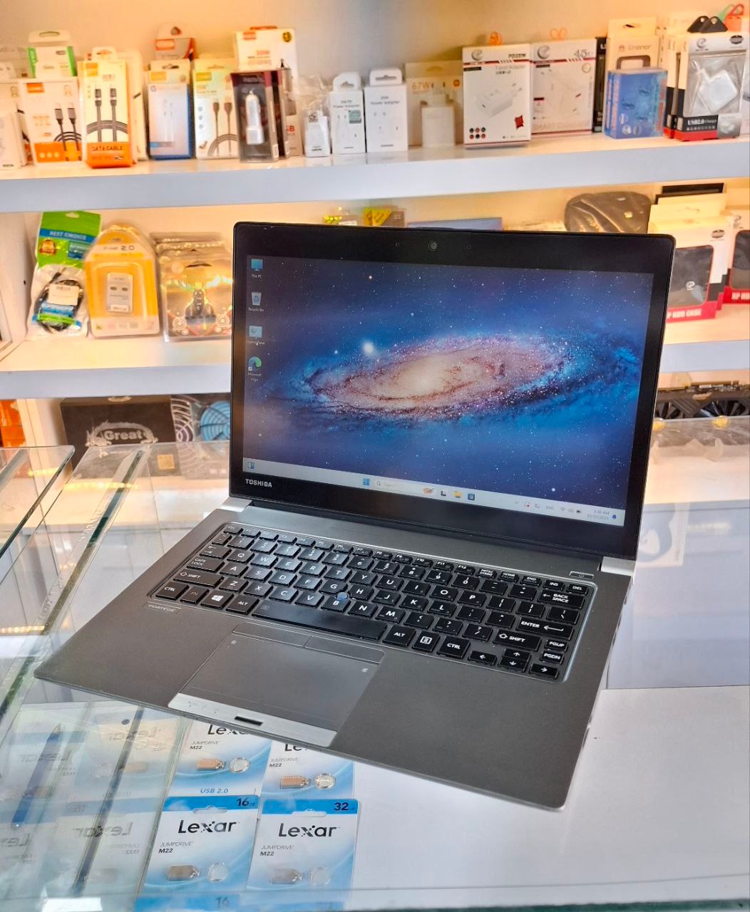 لپ تاپ Toshiba مخصوص ترید و کارهای خانگی