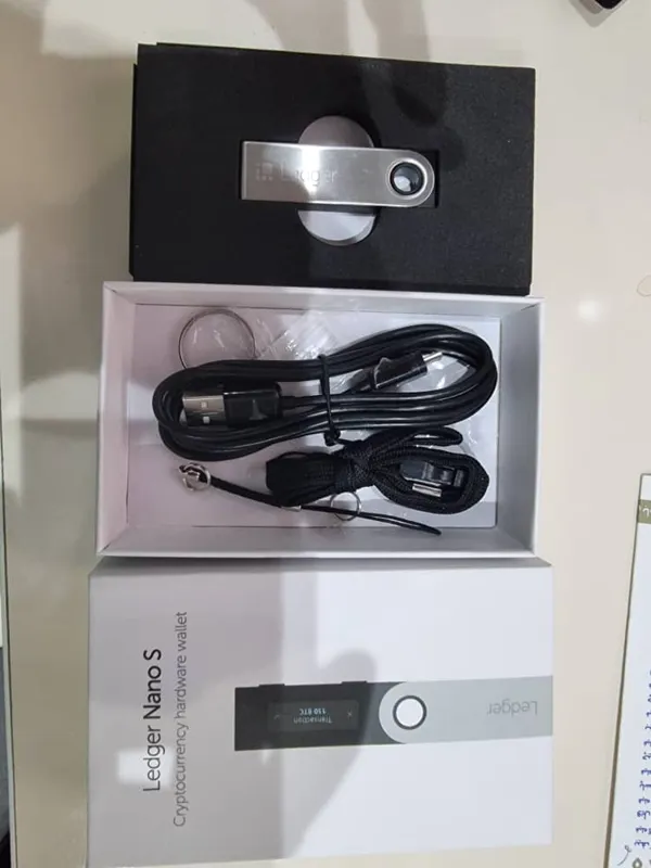 لجر نانو مدل اس کیف پول دیجتال Ledger Nano S