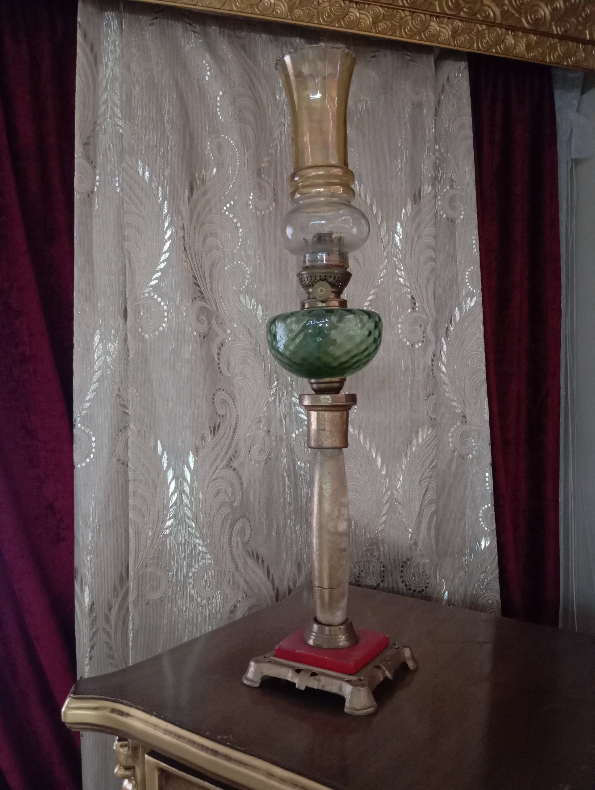 چراغ قدیمی آنتیک