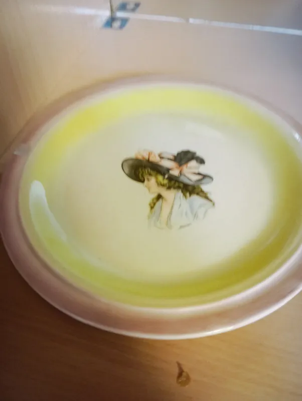 دیوارکوب زیبا و قدیمی