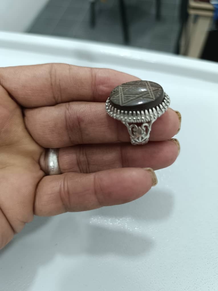 انگشتر فاخر