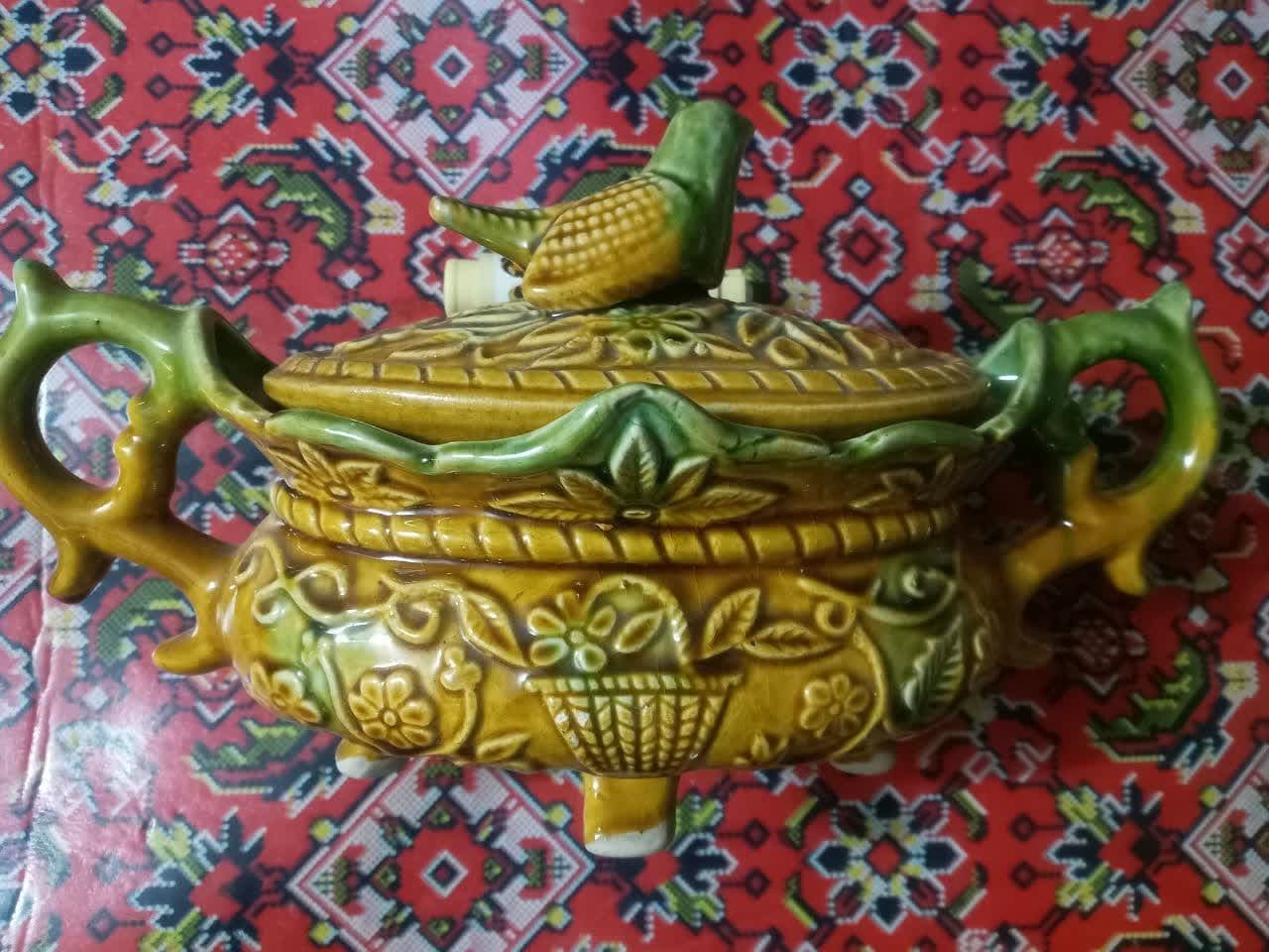 ظرف شکلات خوری قدیمی و نوستالژی(توضیحات)