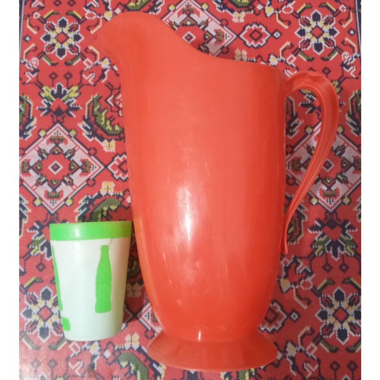 پارچ قدیمی و لیوان