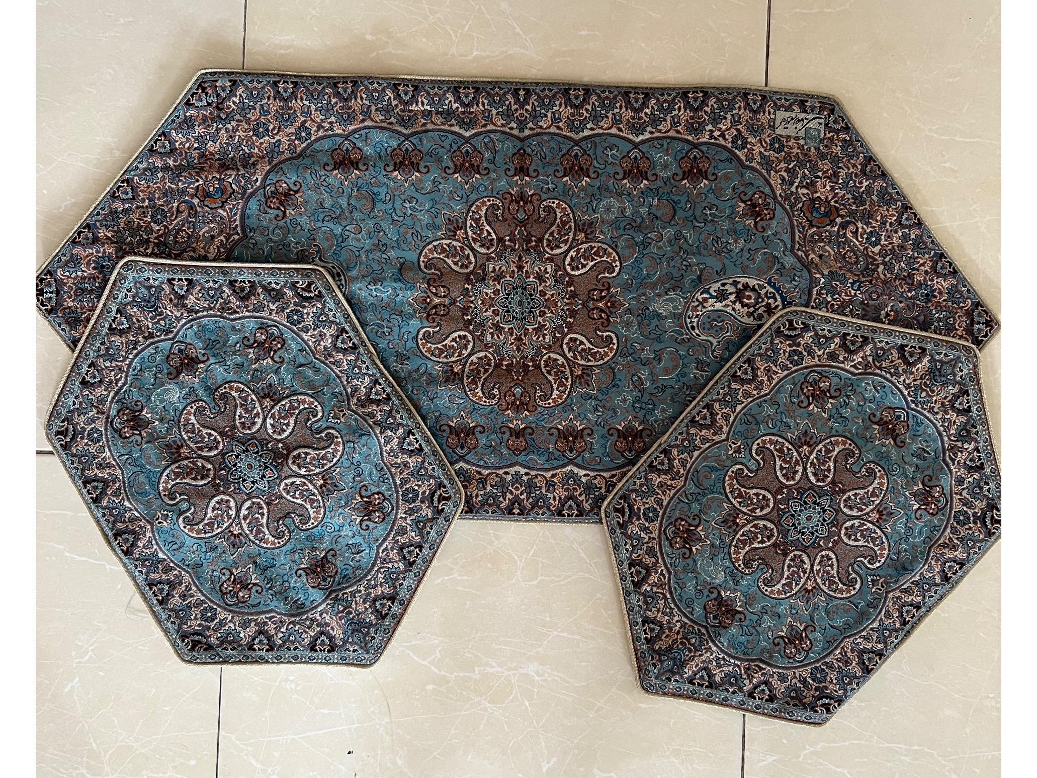 رومیزی ترمه رضایی یزد اصل