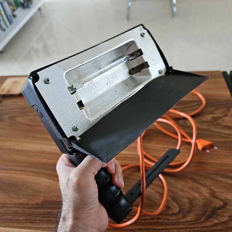 پروژکتور 1000 وات مدادی