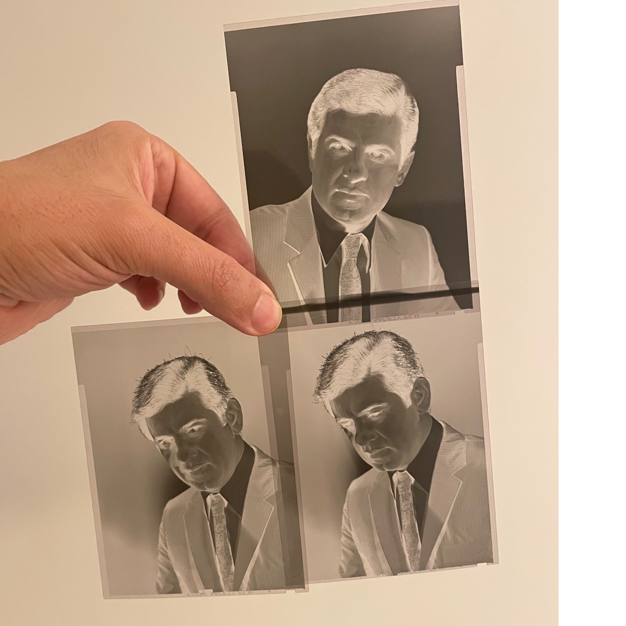 نگاتیو عکس از منوچهر