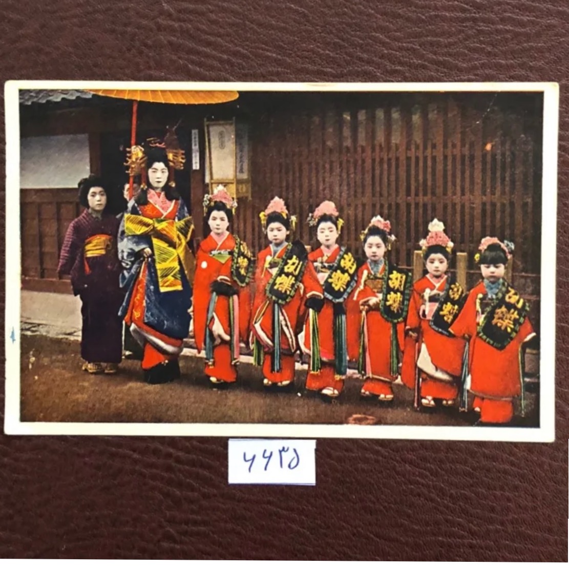 کارت پستال زیبای لباس های ژاپنی