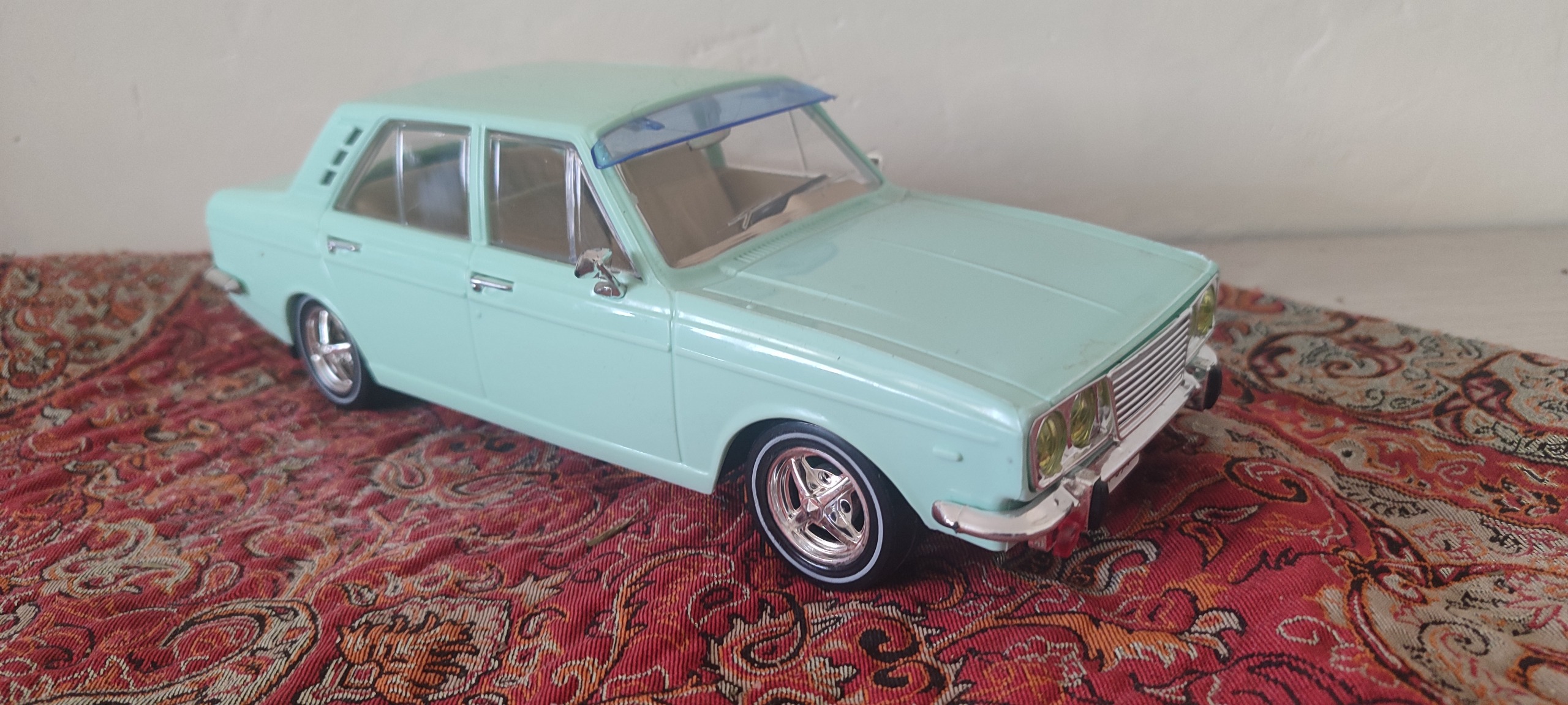 پیکان  جوانان پلاستیکی