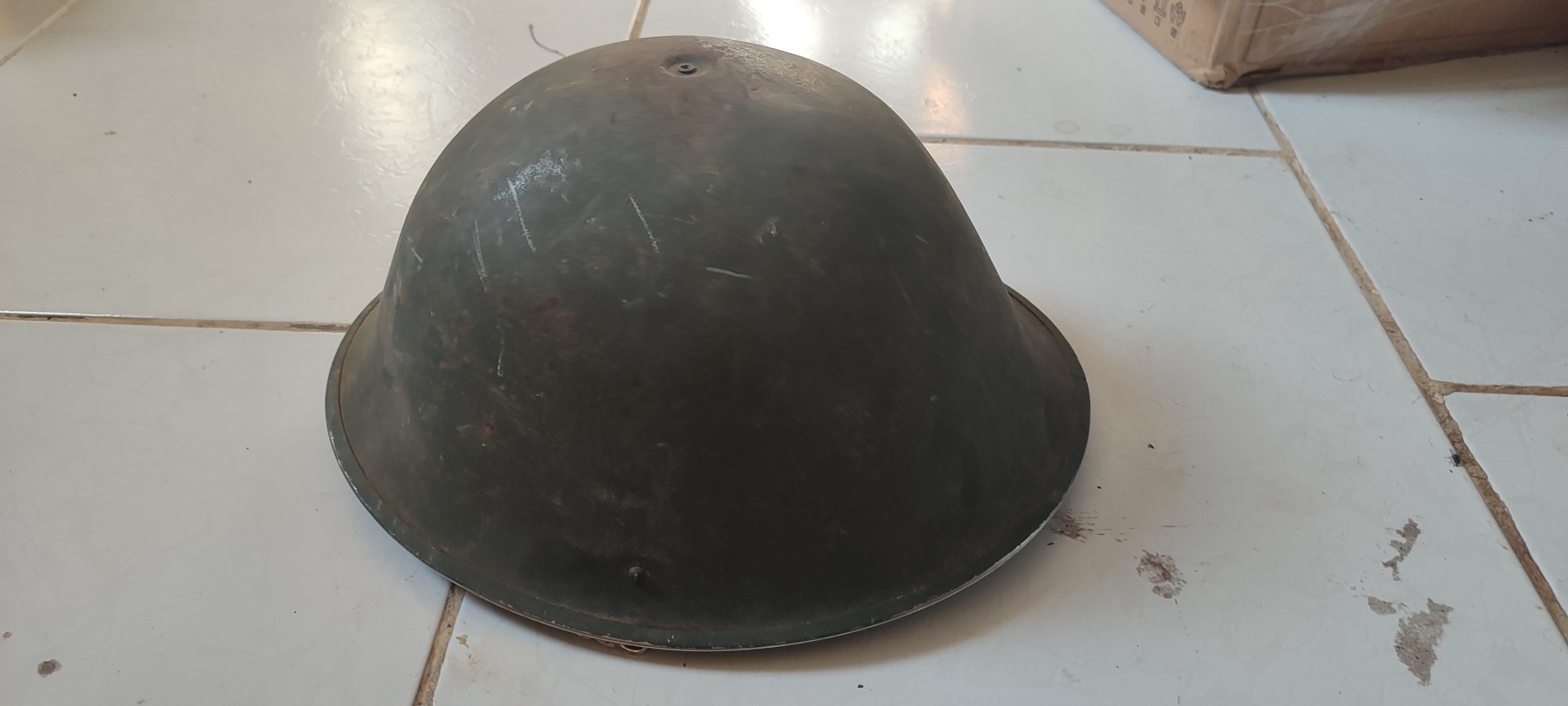 کلاه هلمت انگلیسی جنگ جهانی