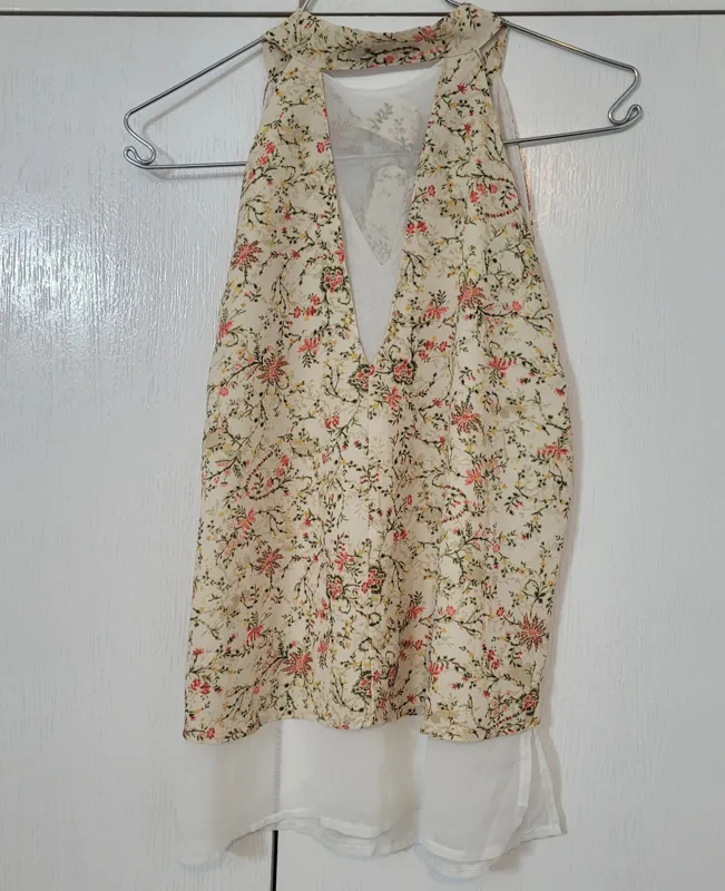 تاپ گلدار زنانه