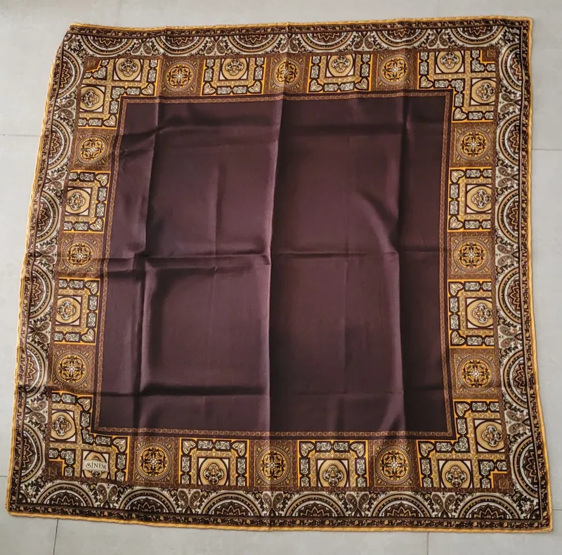 روسری ساتن دور دوخت