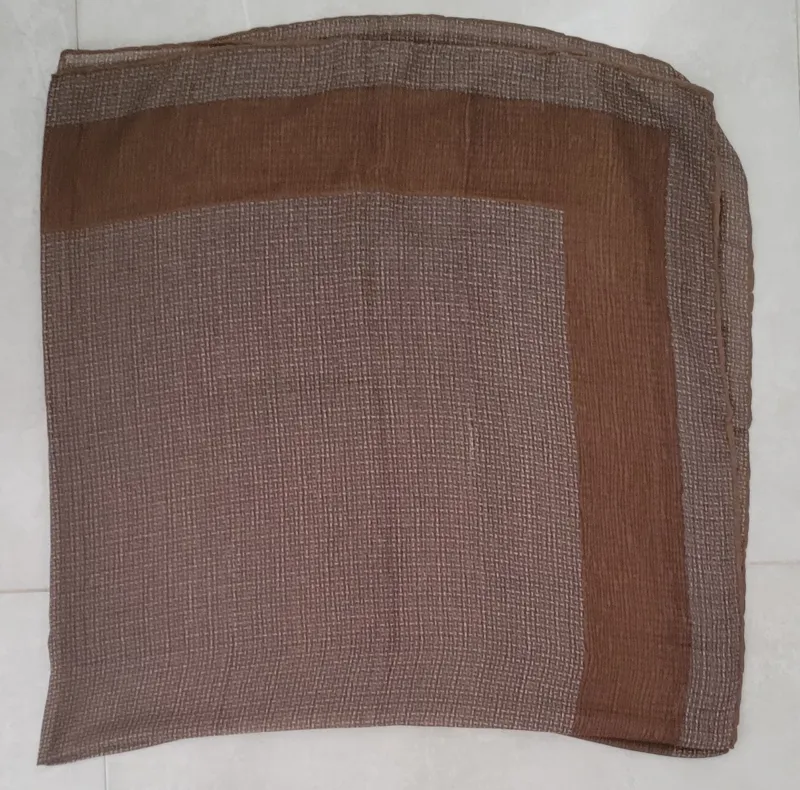 روسری نخی دور دوخت