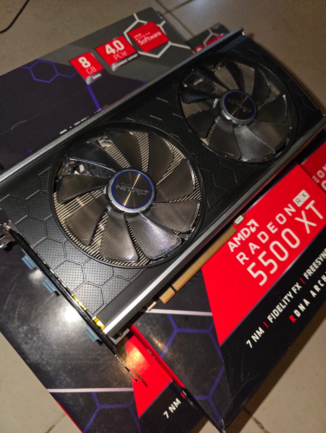 کارت گرافیک rx5500xt Sapphire nitro SE
