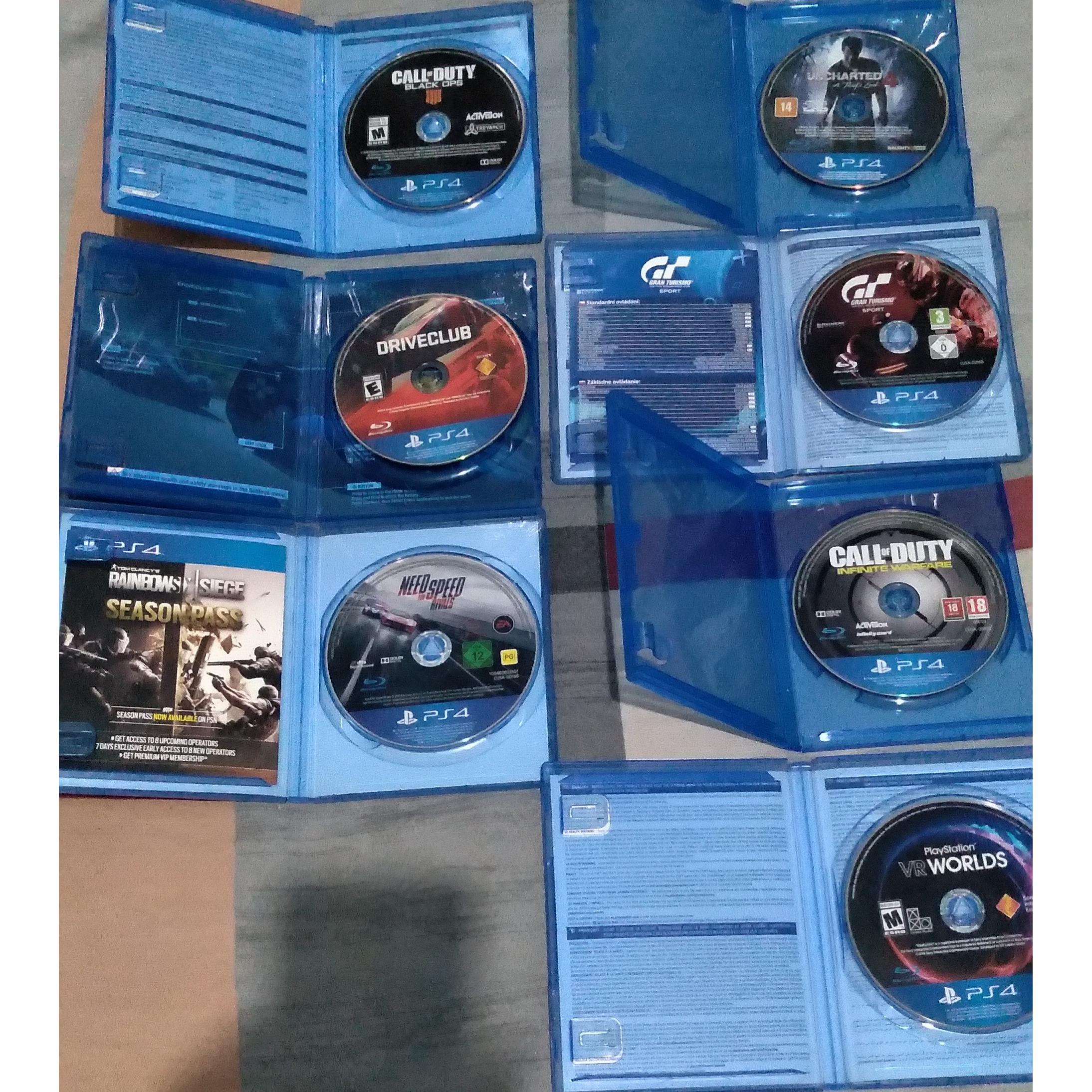 بازی های کلکسیونی ps4 ,شارژر و هدست .تمیز