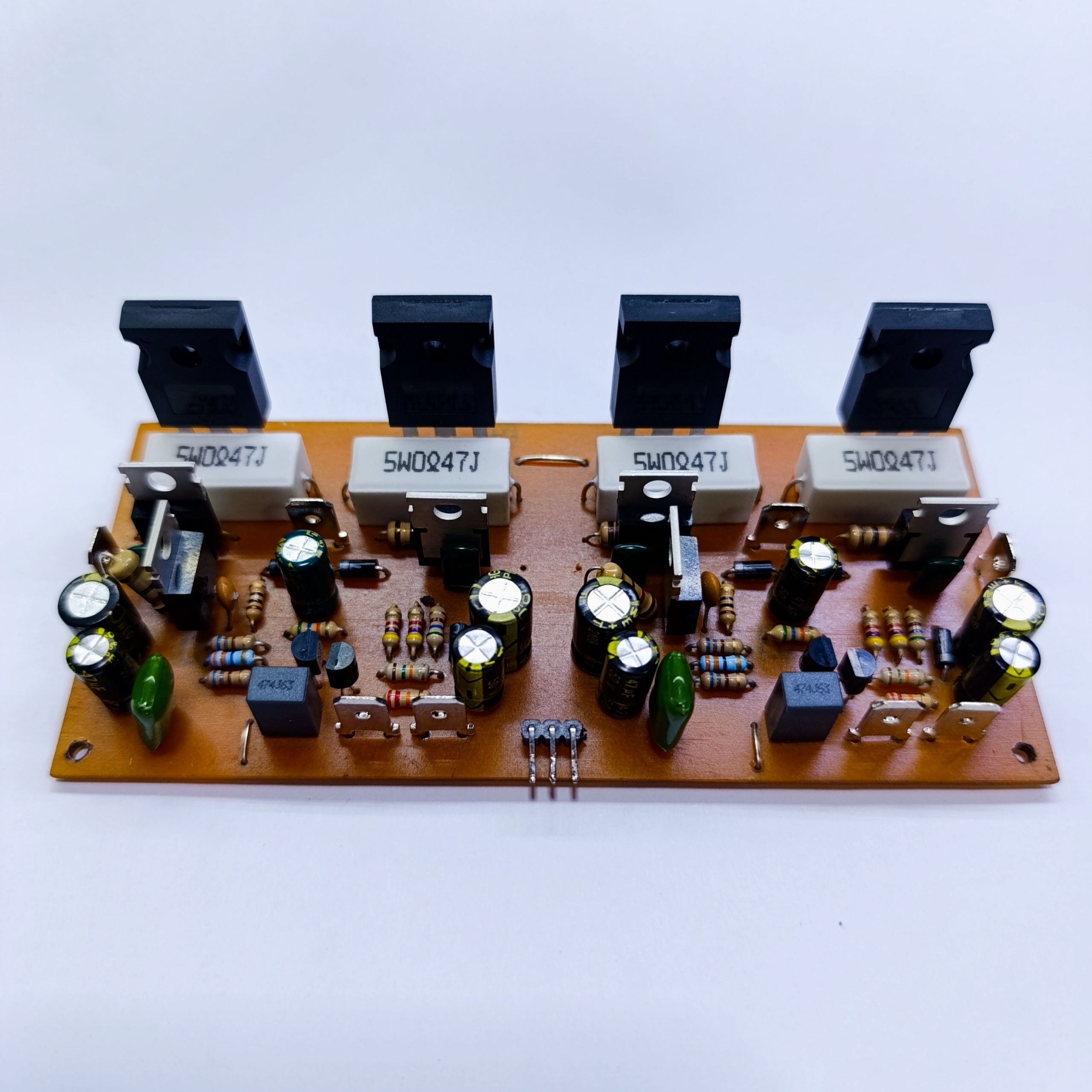 آمپلی فایر 400 وات واقعی استریو