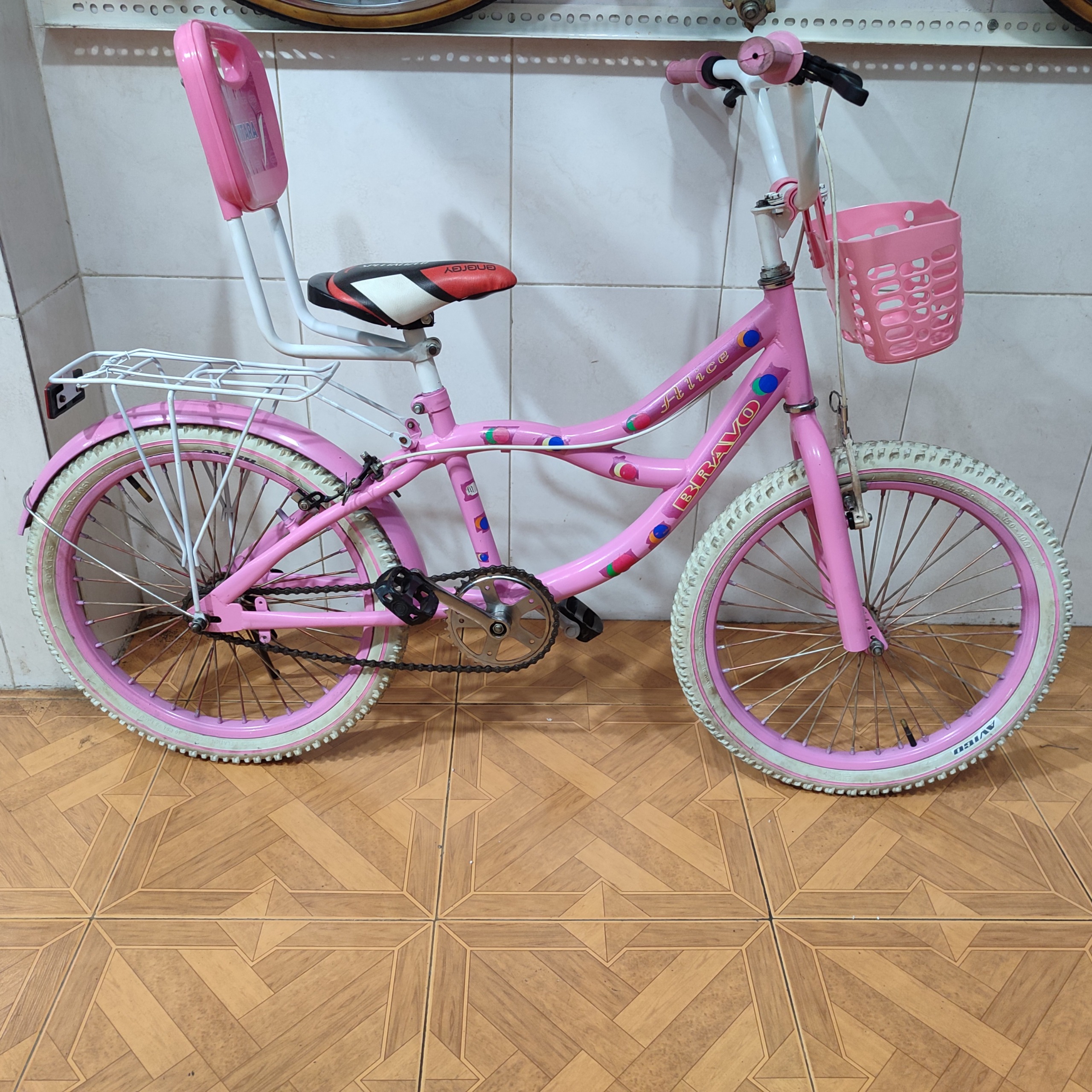 دوچرخه سایز 20دخترانه