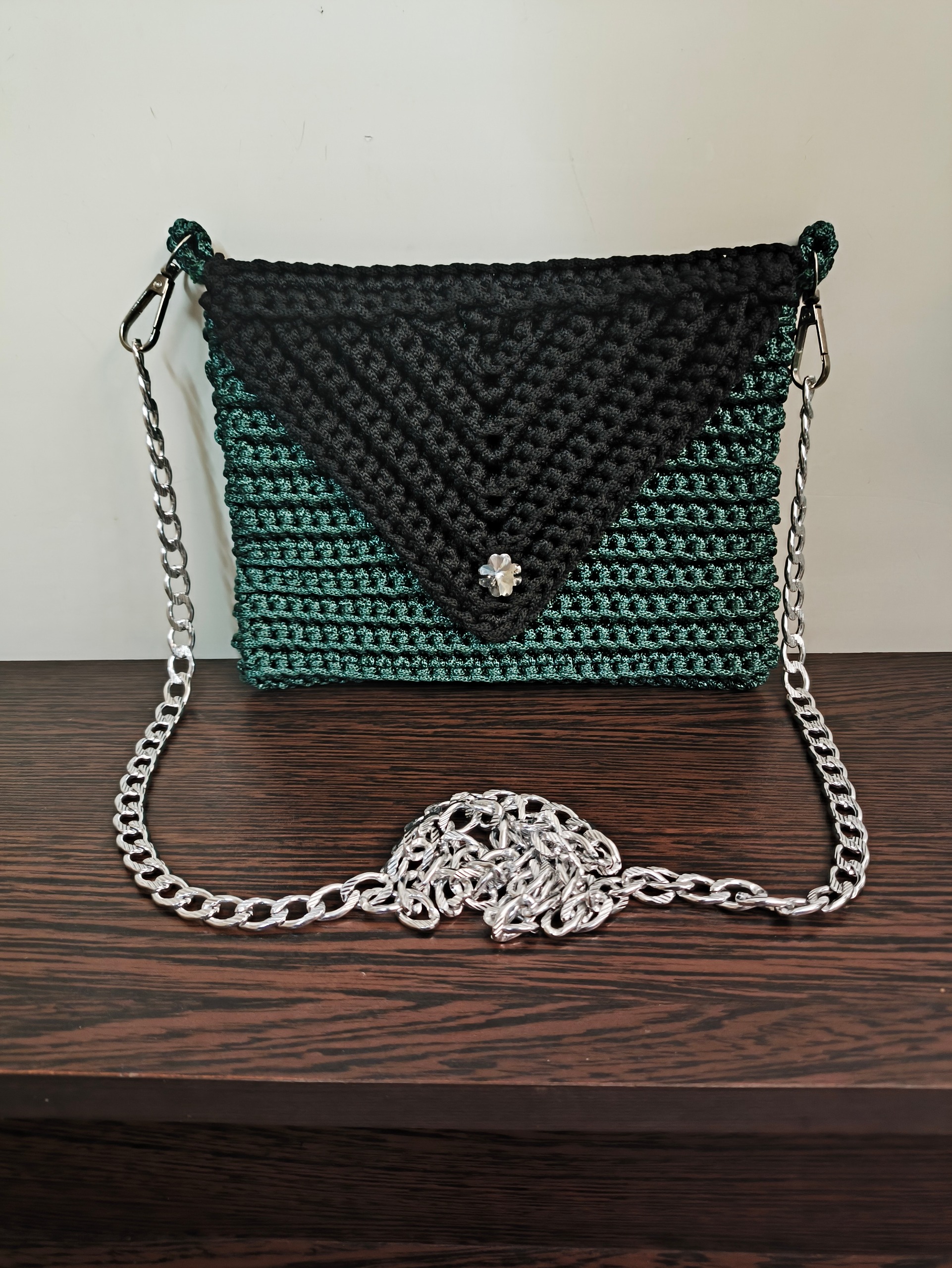 کیف مکرومه کتان دو سوزنه با بند زنجیری