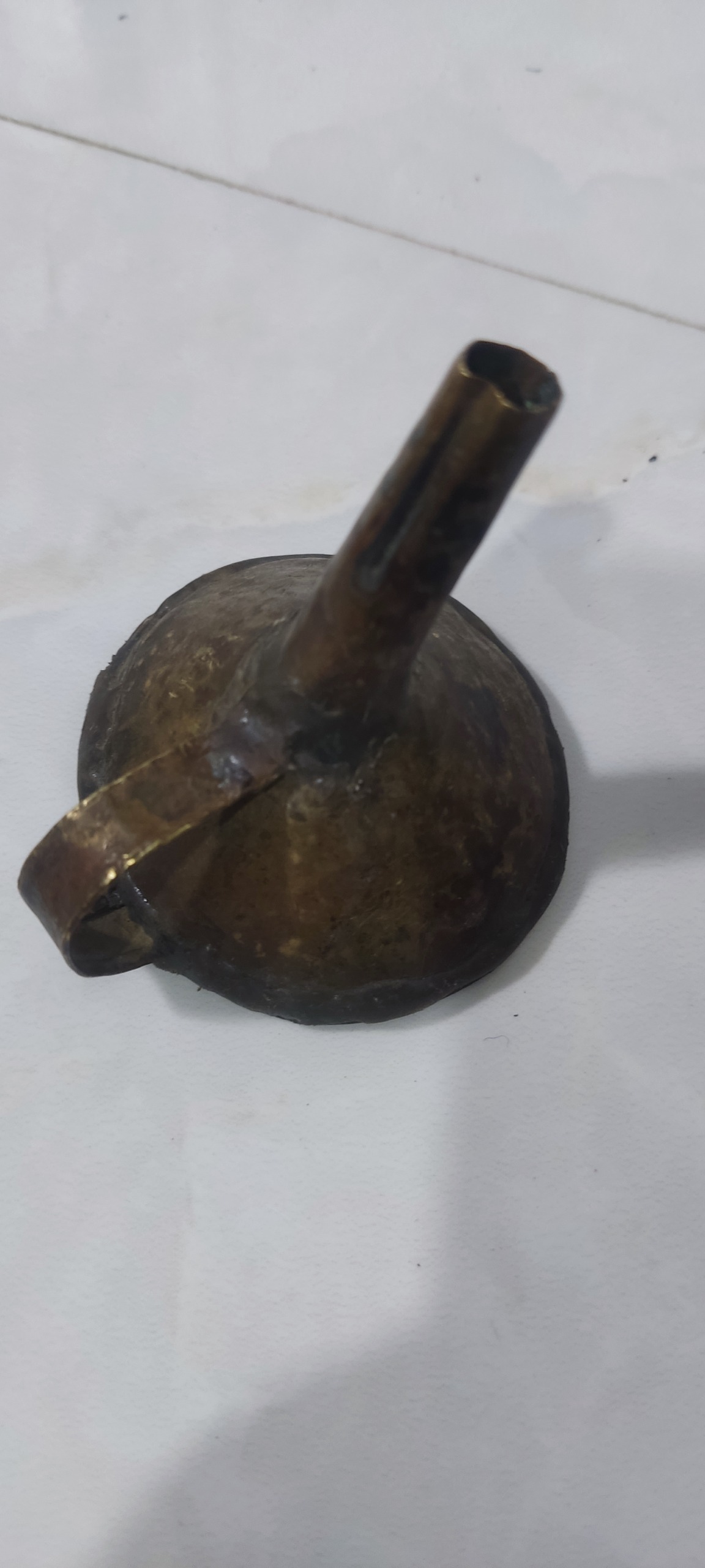 قیف کوچک کهنه