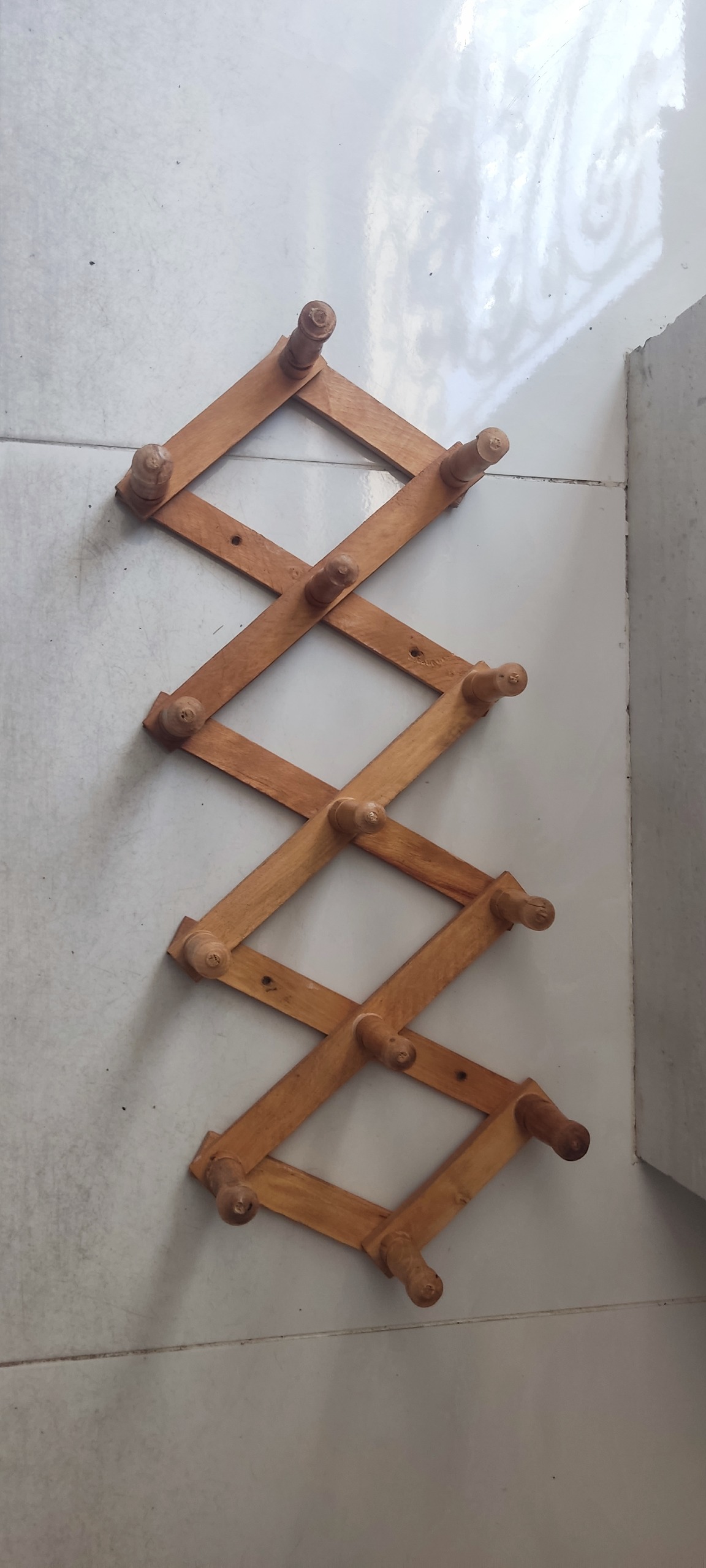 چوب لباسی آکاردئونی