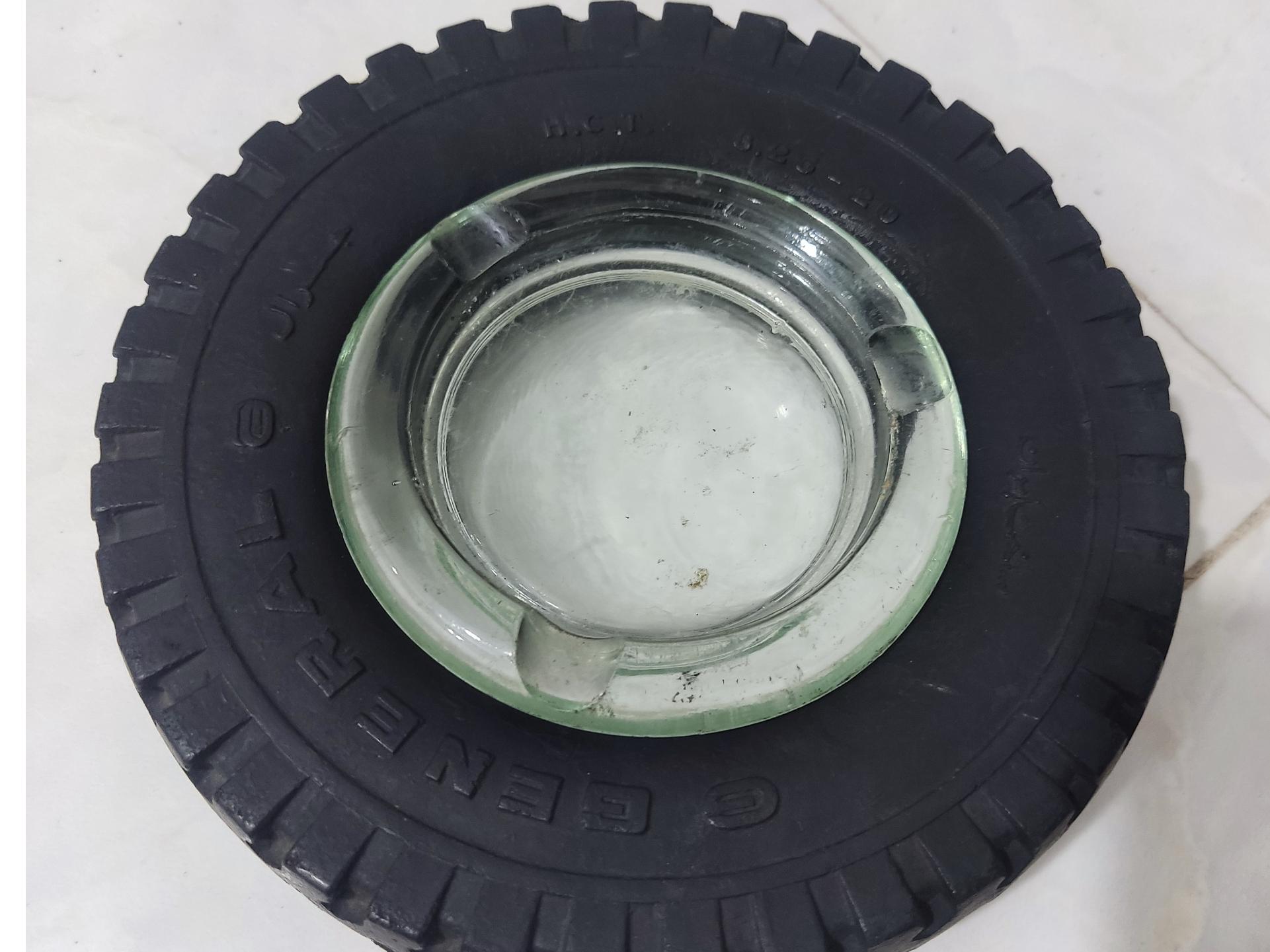 زیر سیگاری طرح لاستیک