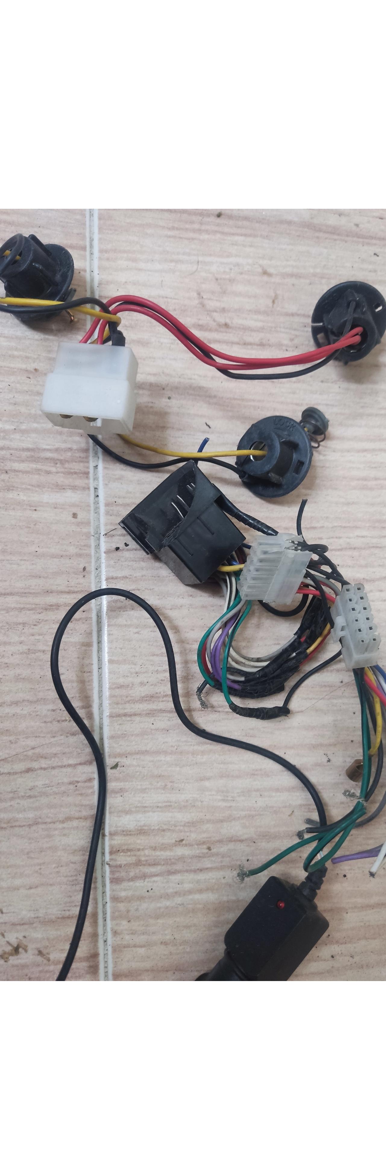 سوکت پخش خودرو