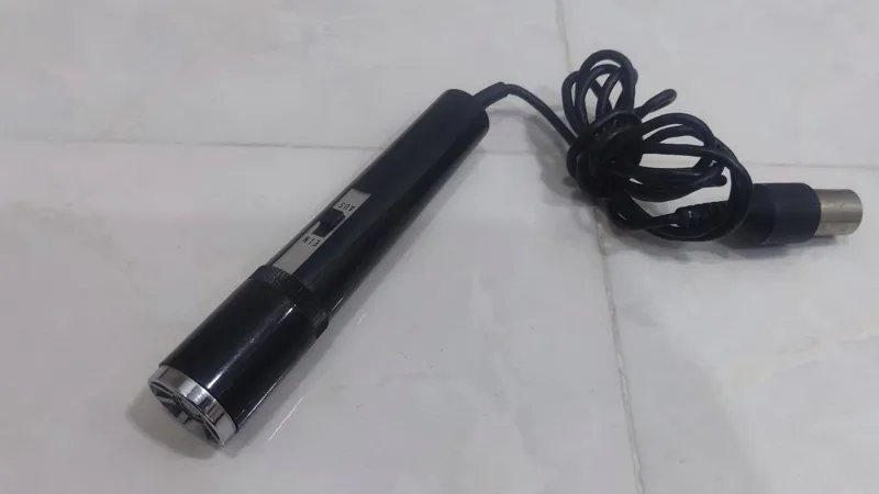 میکروفون کوچک قدیمی