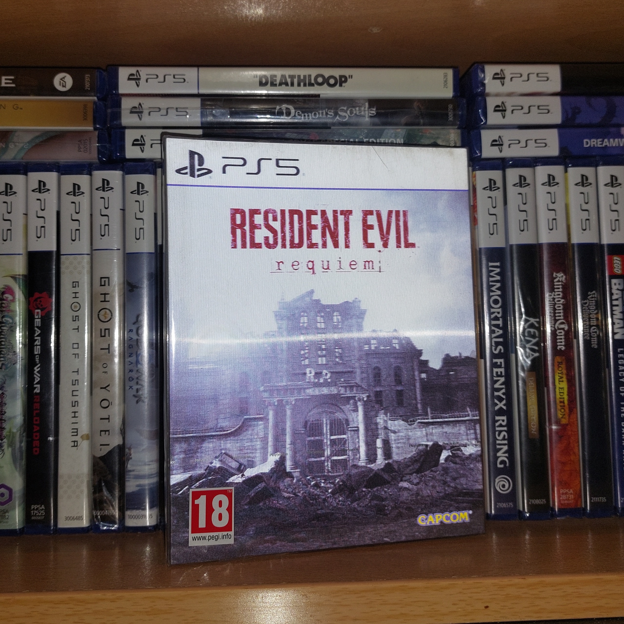 RESIDENT EVIL REQUIEM LENTICULAR RG UK پلمب