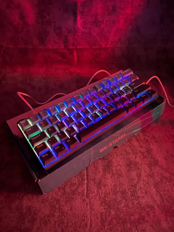 کیبورد مکانیکال MageGee STAR61 گیمینگ 60 درصد RGB
