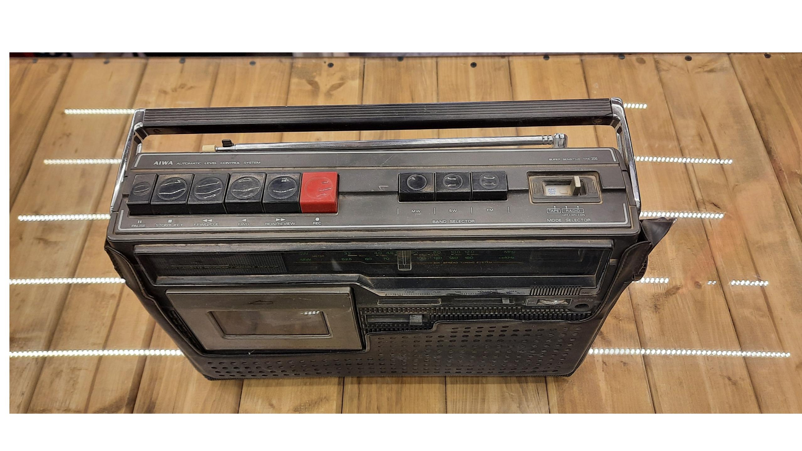 ضبط قدیمی آیوا