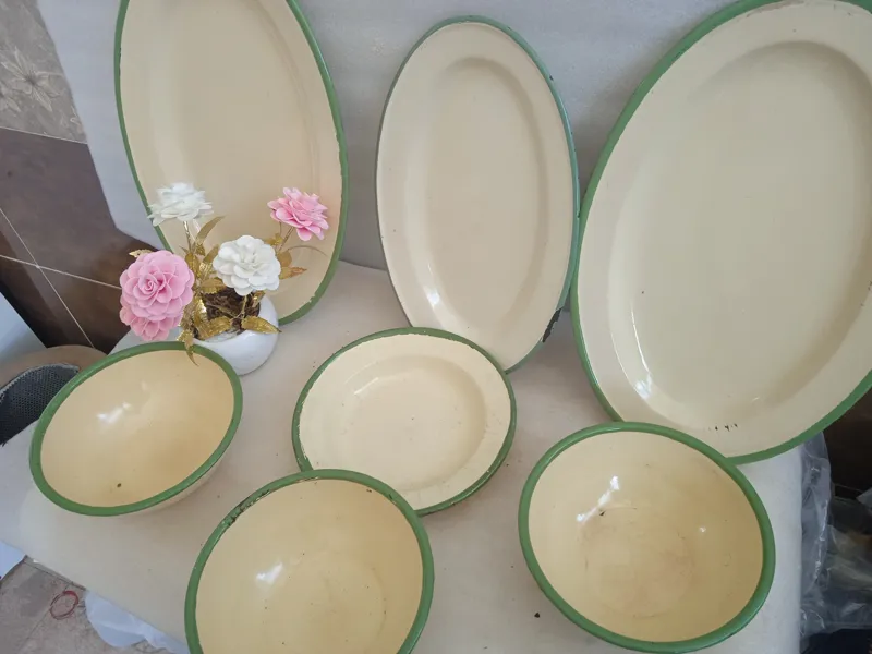 سرویس ظروف لعابی قدیمی روسی زیبا و نوستالژیک