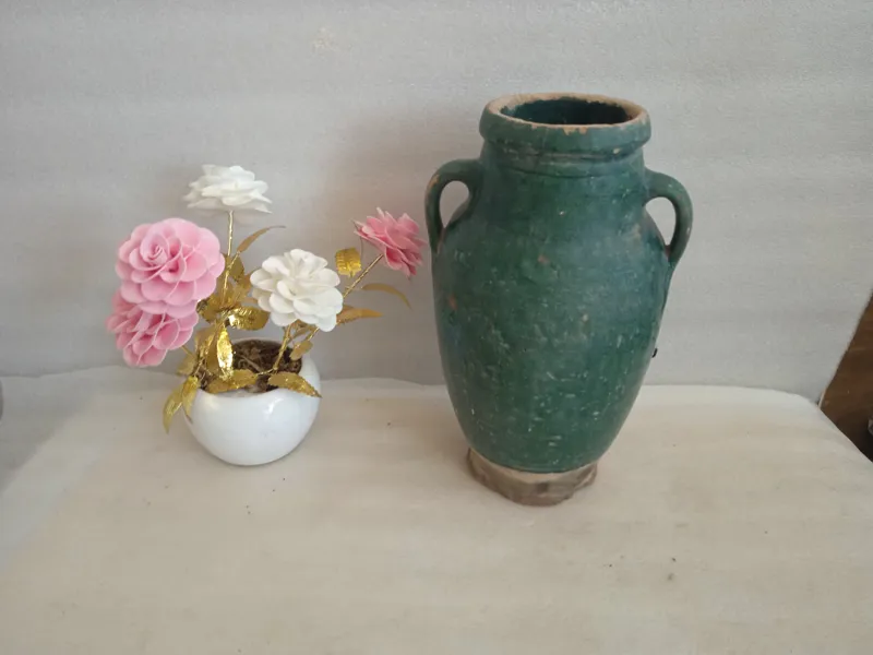 کوزه یا خمره قدیمی سفالی آنتیک و کلکسیونی