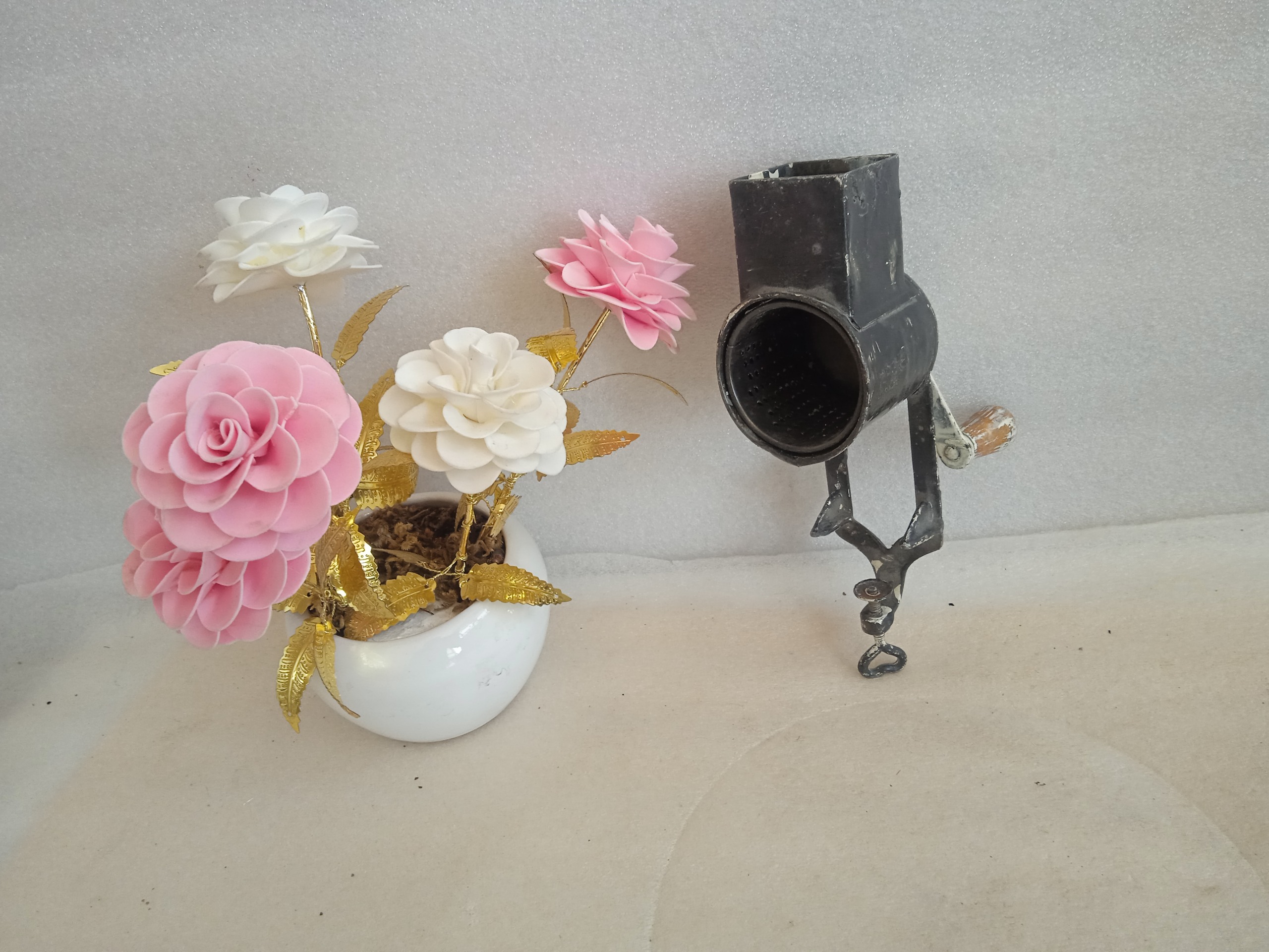 آسیاب یا خرد کن دستی قدیمی سالم