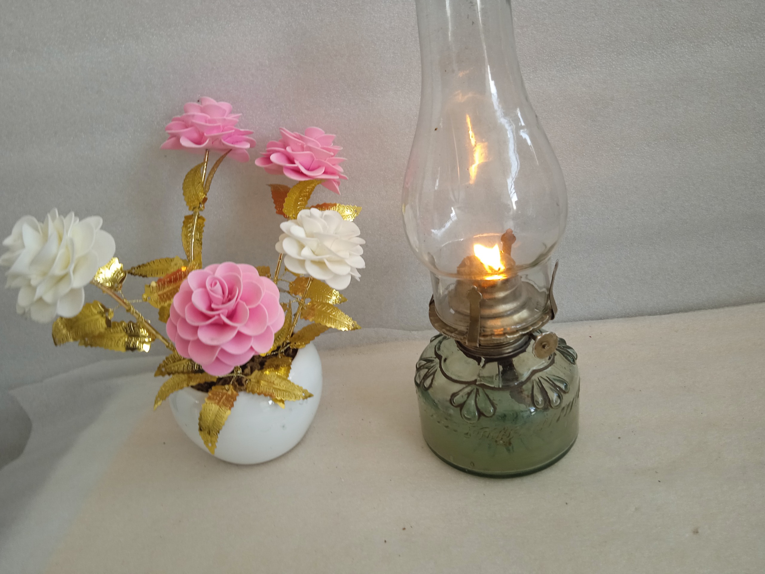 چراغ لامپا نفتی قدیمی و نوستالژیک و کلکسیونی