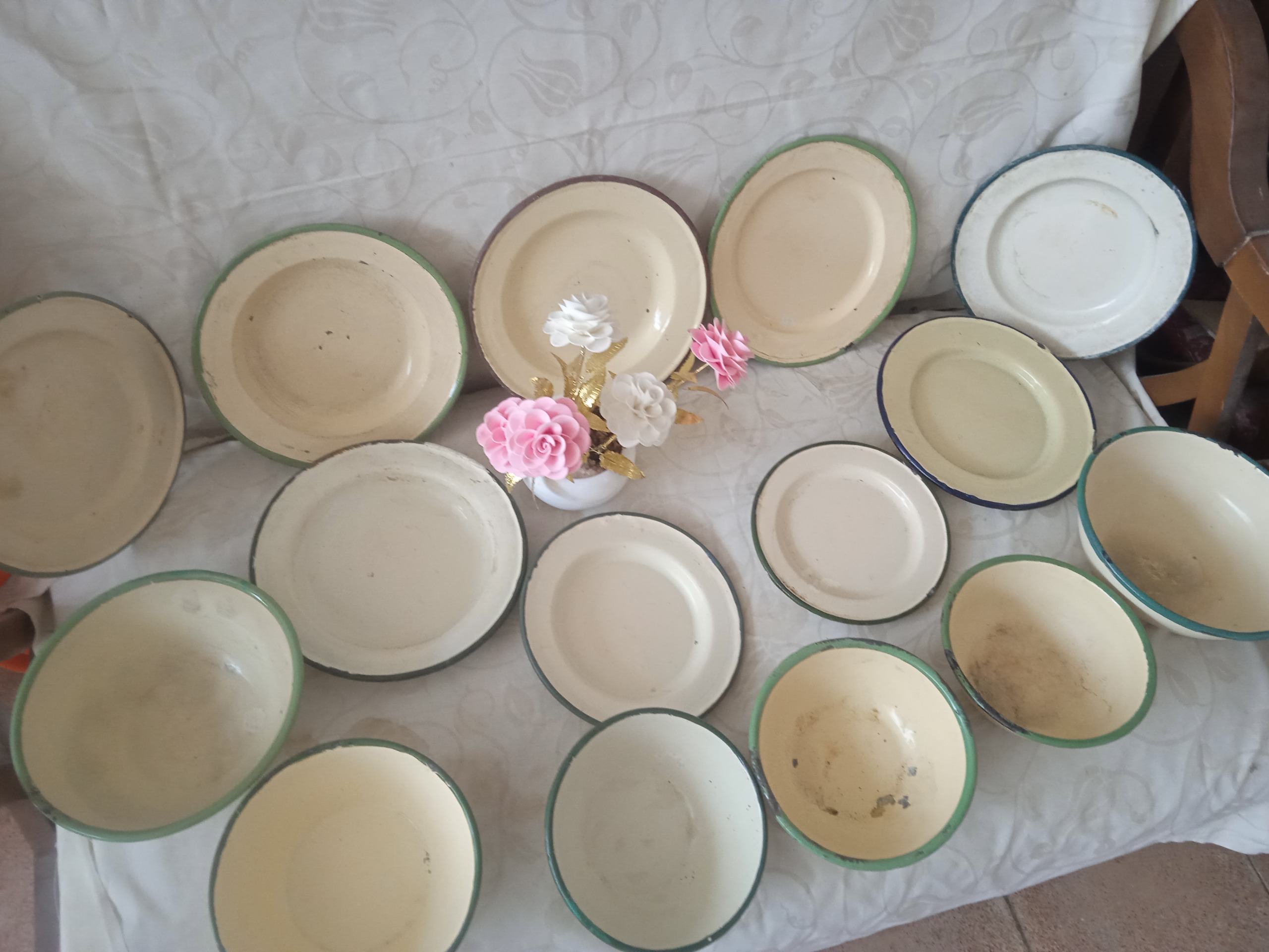 سرویس ظروف لعابی قدیمی روسی زیبا و نوستالژیک